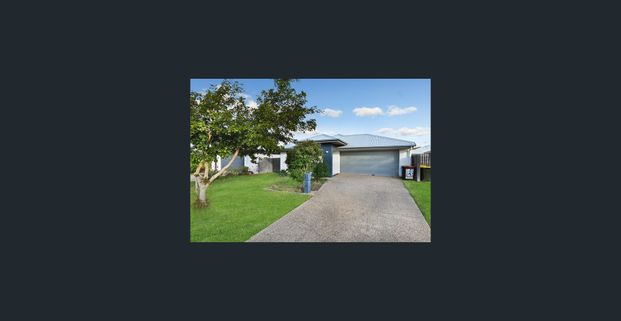 Spacious Family Home in a Peaceful, Family-Friendly Street! - Photo 1