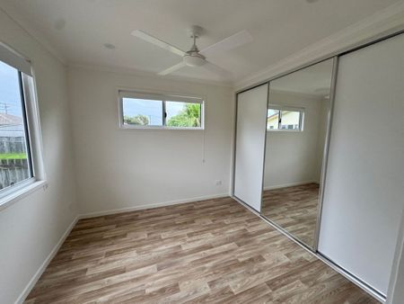 Renovated Low Maintenance 2 Bedroom Home! - Photo 3