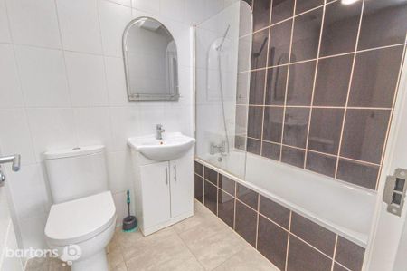 2 bedroom apartment to rent - Photo 5