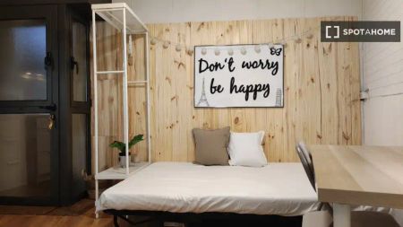 Piso de alquiler en El Carmel - Photo 2