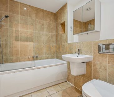 7 Banister Road, W10 - Photo 6