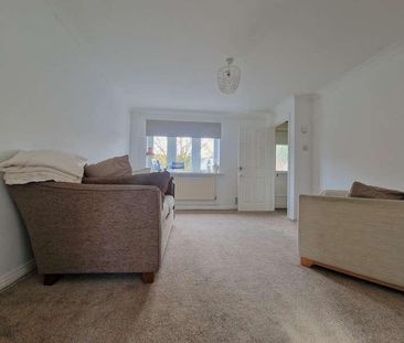 Astral Gardens, Hamble, Southampton, Hampshire, SO31 - Photo 2