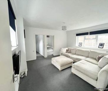 2 bedroom property to rent in Brentwood - Photo 1