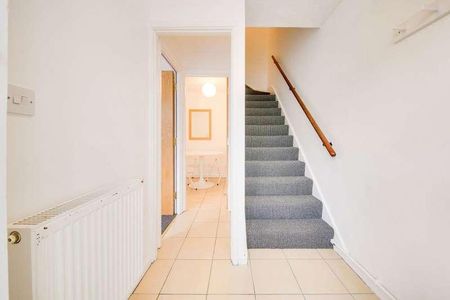 Tenterden Drive, Canterbury, CT2 - Photo 2