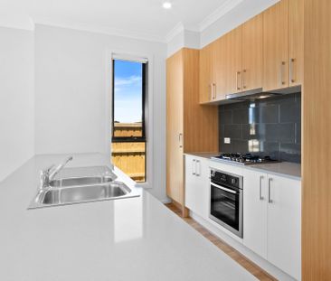 Charming 3-Bedroom Family Home with Modern Comforts and Low-Mainten... - Photo 6