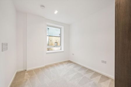 Modern 2 bedroom apartment to rent in a new development located in North Kensington, W10. - Photo 3