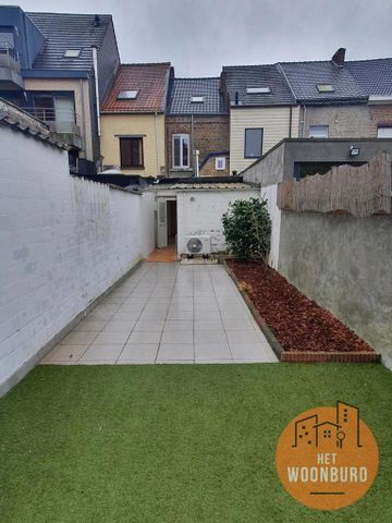 Gerenoveerde rijwoning met terras en tuintje - Foto 3