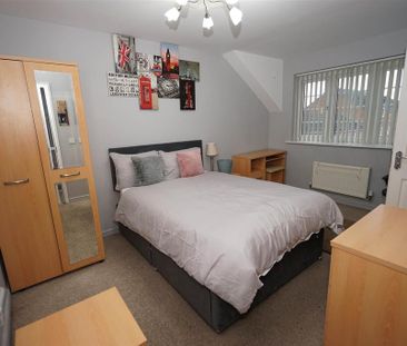 1 bedroom in a house share to rent - Photo 6