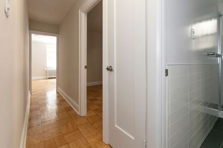 For Lease - 398 Avenue Road Unit# 423, Toronto, Ontario - Photo 2