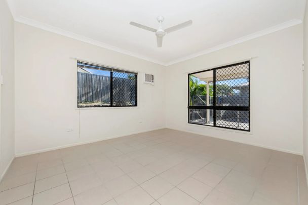 Tropical Living at its Best - Photo 1