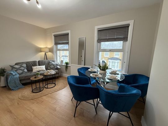 2 Bed Flat, Ulverscroft Road, SE22 - Photo 1