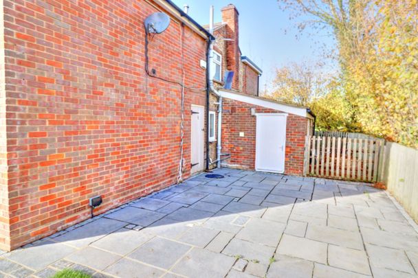 3 bedroom detached house to rent - Photo 1