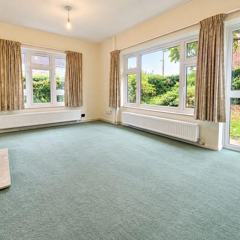 4 bedroom detached house to rent - Photo 1