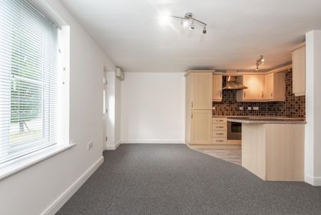 2 bedroom flat to rent - Photo 3