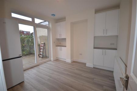 3 bedroom terraced house to rent - Photo 5