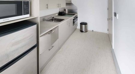 Inner City Studio Furnished Apartment. - Photo 2