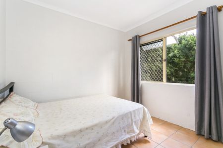 2a/21 Campbell Street, Toowong, QLD 4066 - Photo 2