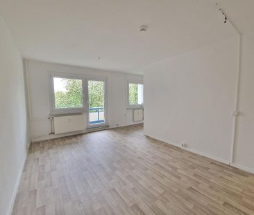 *Schöner wohnen - Ab sofort 1 Zimmer mit Balkon in der 1. Etage* - Foto 1