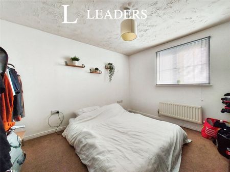 2 bedroom apartment to rent Browning Drive, Wickford, Essex, SS12 - Photo 2