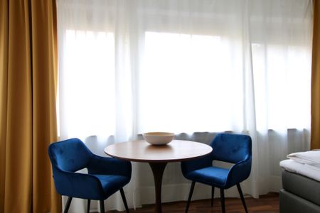 Gemütlich möbliertes Apartment direkt am Barbarossaplatz - Photo 3