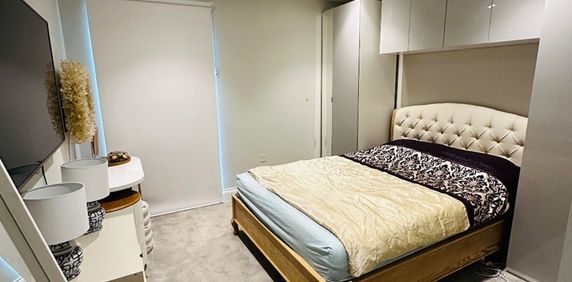 2 Bed Flat, Explore Way, NW7 - Photo 2