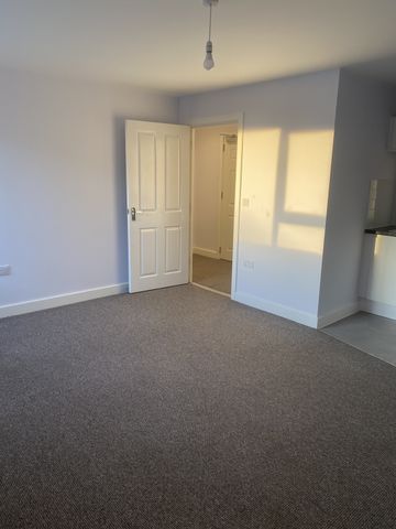 Queensway, Bletchley - One Bed Apartment - Photo 5