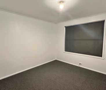 Spacious & Comfortable 3-Bedroom Home in a Convenient Location - Photo 4