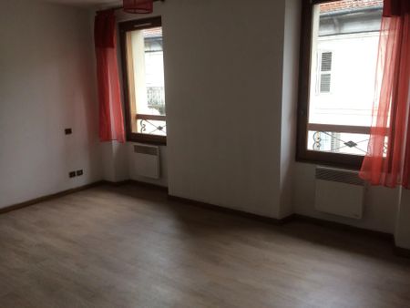 Location Appartement 2 pièces 48m² SALLANCHES 74700 - Photo 2