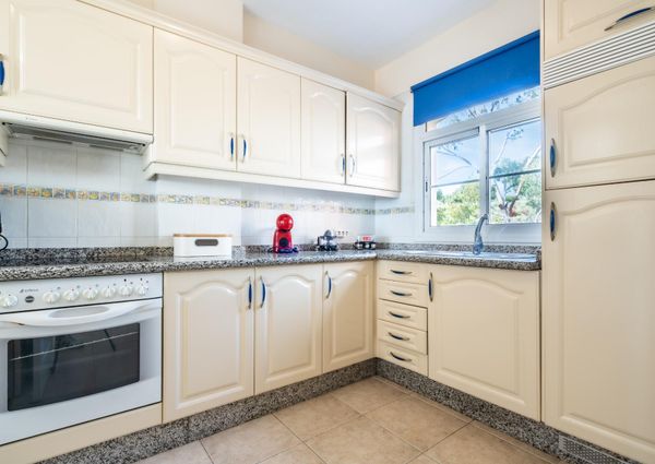 Apartamento con terraza y vistas en Los Cristianos – 0067-04600