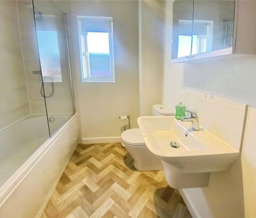 2 bedroom semi-detached house to rent - Photo 2