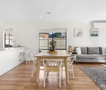 Stunning 3-Bedroom Family Home in Wollert - Photo 3