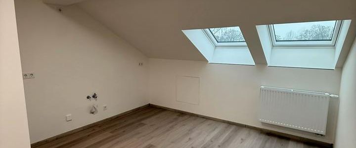 Mietwohnung DG | Ersteinzug nach Kernsanierung | 3 Familien Haus - Foto 1