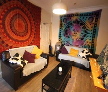 6 bedroom house to rent - Photo 3