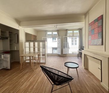 Location Appartement RENNES / Quartier CENTRE-VILLE - Photo 2