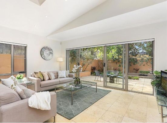 Lovely Residence Situated on a Tranquil&comma; Secluded Street in Chatswood&period; - Photo 1