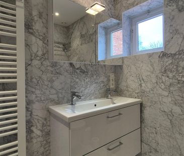 Ruime gezinswoning met zonnige tuin op een uitstekende locatie - Foto 2