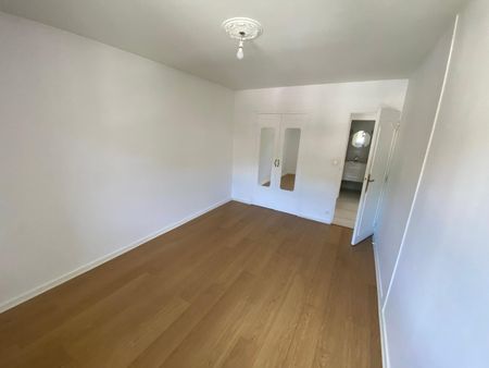 Location Appartement 5 pièces 95m² ROYAT 63130 - Photo 2