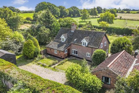 5 bedroom detached house to rent - Photo 2