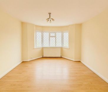 3 bedroom end of terrace house to rent - Photo 3