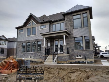 For Lease - 3 Weylie Street, Hamilton, Ontario - Photo 5