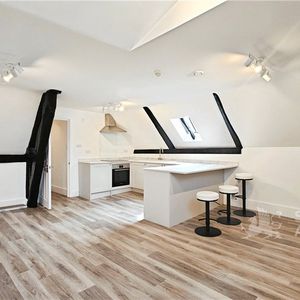 High Street, Guildford, Surrey, GU1 3JD - Photo 2