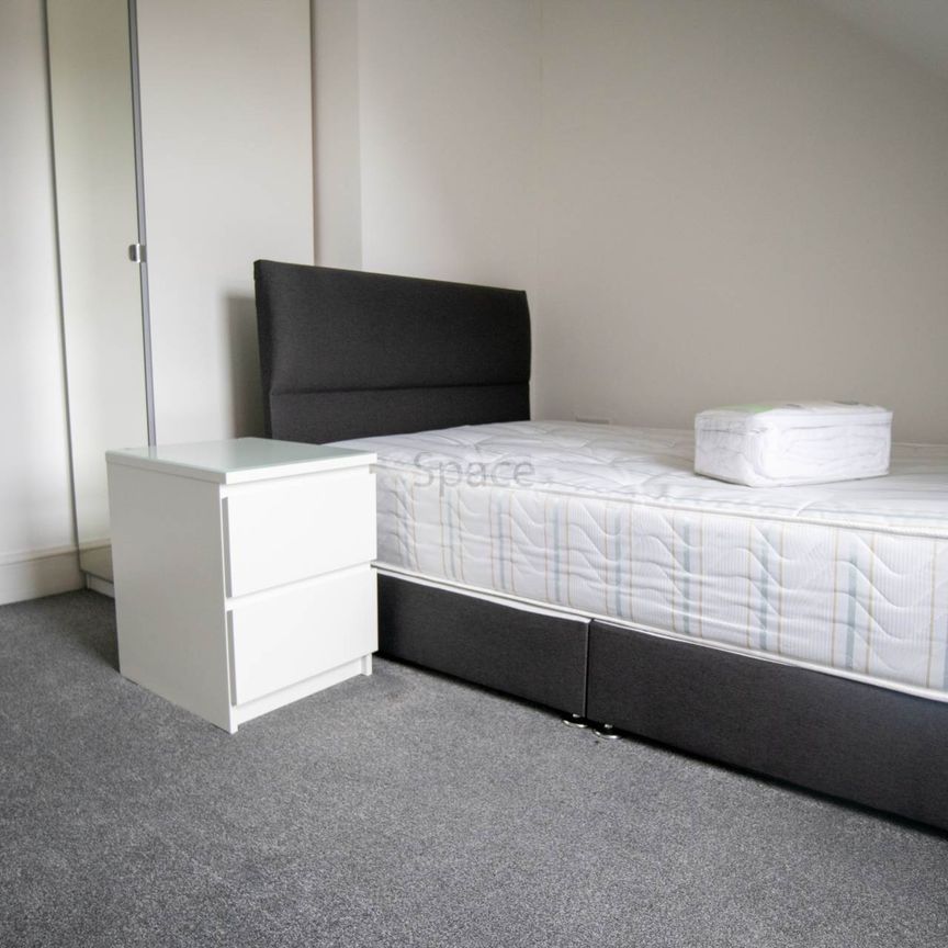 Wokingham Road, Reading, Berkshire, RG6 1JL- Room 7 - Photo 1