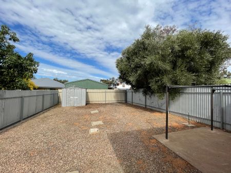 3 Roberts Crescent, Port Augusta SA 5700 - Photo 2