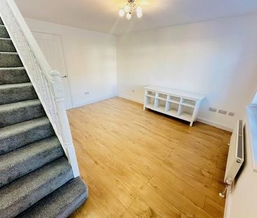 2 bedroom end of terrace house to rent - Photo 5