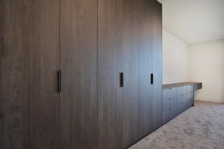 BE IMPRESSED BY STYLE, SPACE & SOPHISTICATION! - Photo 4