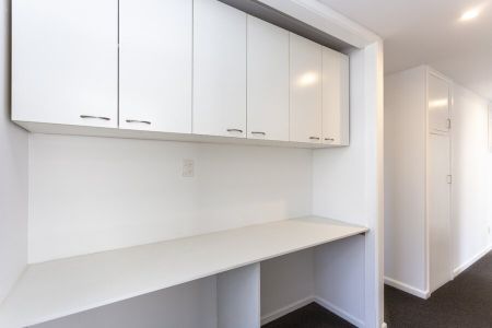 Newly renovated 7 bedroom student accommodation! - Photo 4