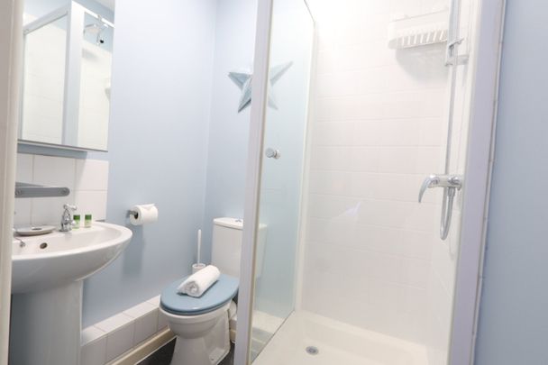 2 Bedroom Home – Medium Let - Photo 1