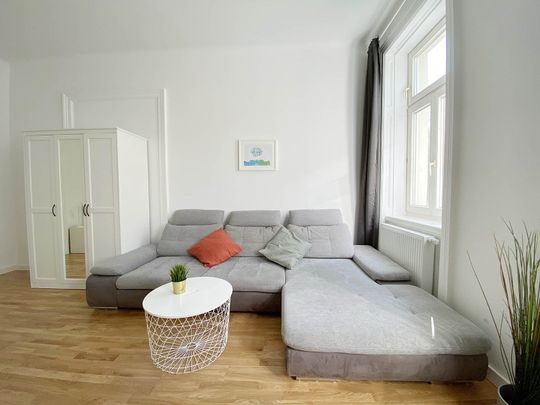 Neustiftgasse Top 23 Zimmer 3 - Photo 1