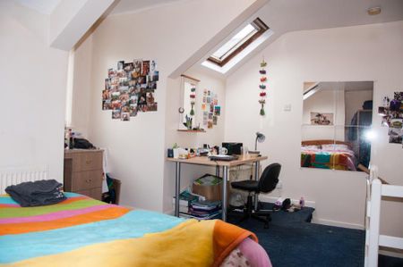 2 bedroom terraced house to rent - Photo 4