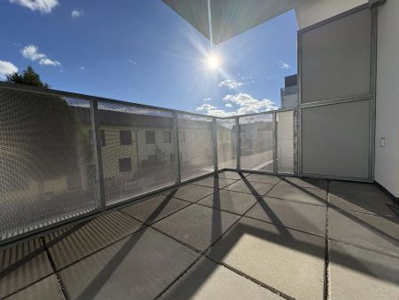 WUNDERSCHÖNE 2-ZIMMER WOHNUNG - BALKON - RUHELAGE - INKL. KÜHLUNG UND HOCHWERTIGER AUSSTATTUNG - Photo 5